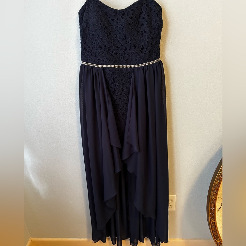 ⭐️NWOT⭐️ Navy Hi-Low Dress